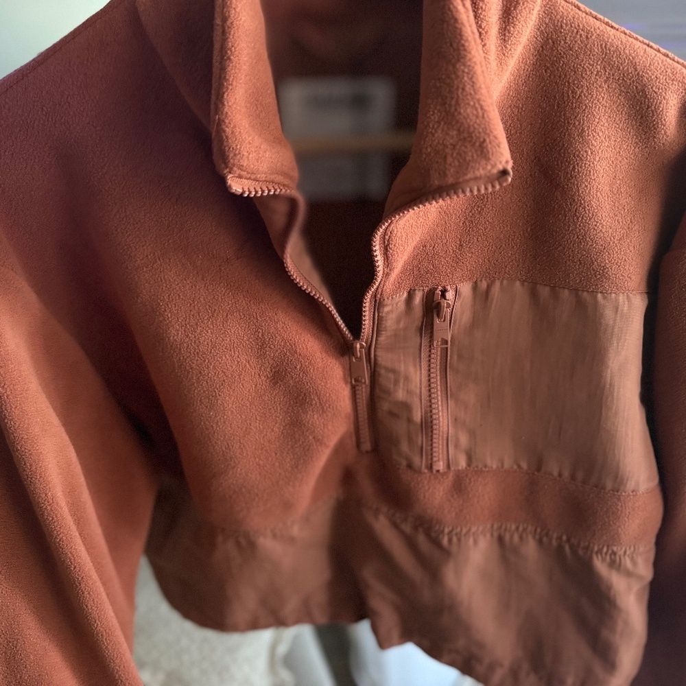 NWOT Cropped fleece from Garage- rust color